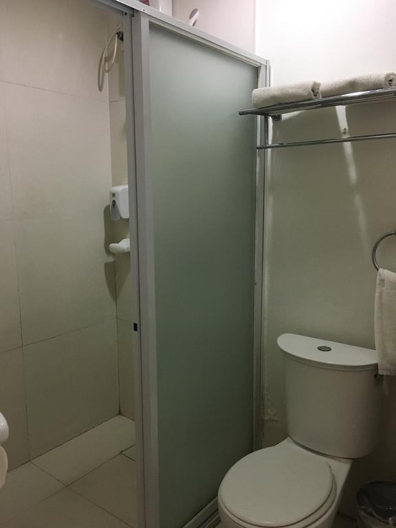 Ilocos Rosewell Ξενοδοχείο Δωμάτιο φωτογραφία
