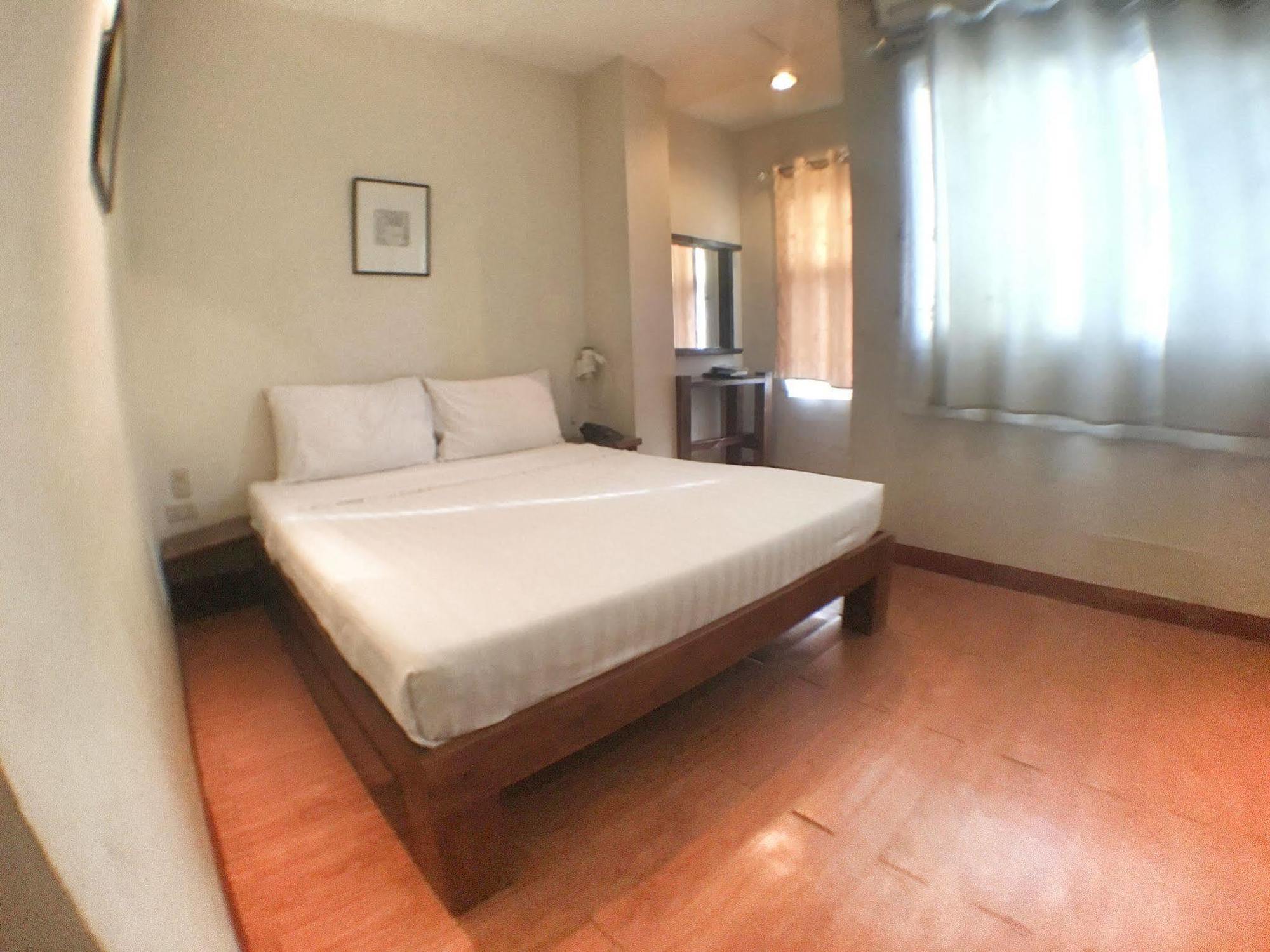 Ilocos Rosewell Ξενοδοχείο Εξωτερικό φωτογραφία